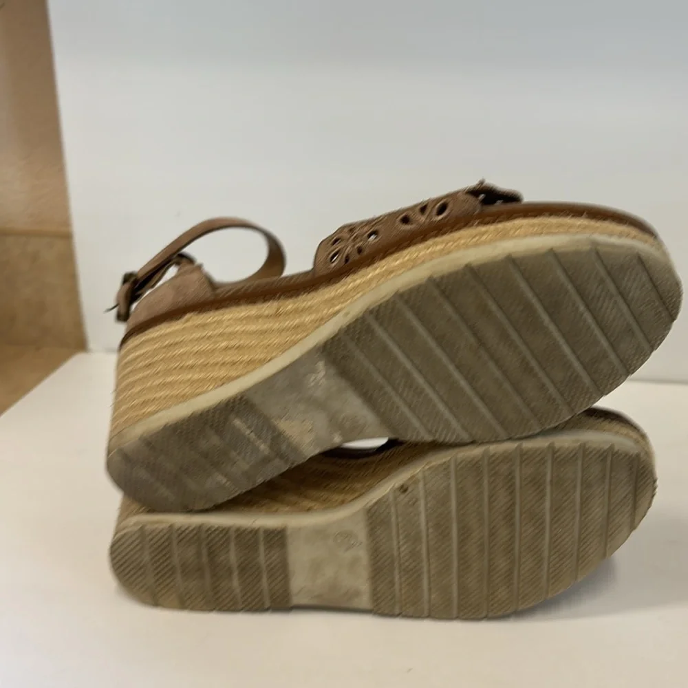 Unbranded Tan Suede Laser Cut Floral Women's Sandals